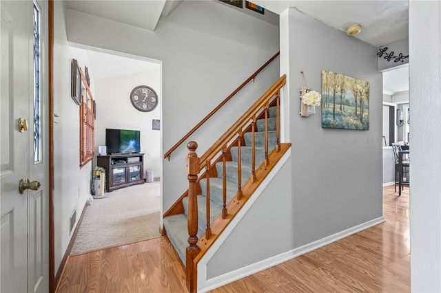 4045 Greenridge Dr, Penn Hills, PA 15147