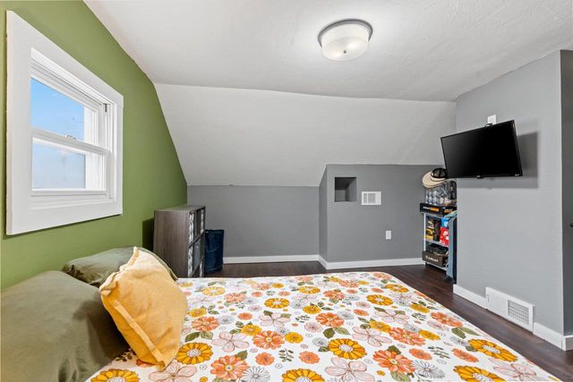 120 S TELULAH AVENUE, Appleton, WI 54915