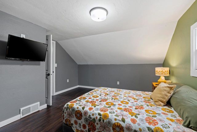 120 S TELULAH AVENUE, Appleton, WI 54915