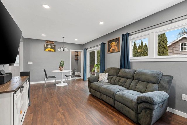 120 S TELULAH AVENUE, Appleton, WI 54915