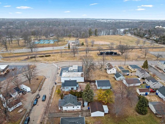 120 S TELULAH AVENUE, Appleton, WI 54915