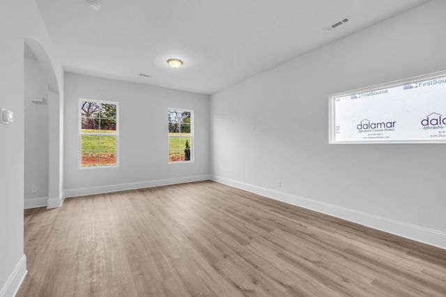 1107 Freeboard Aly, La Vergne, TN 37086