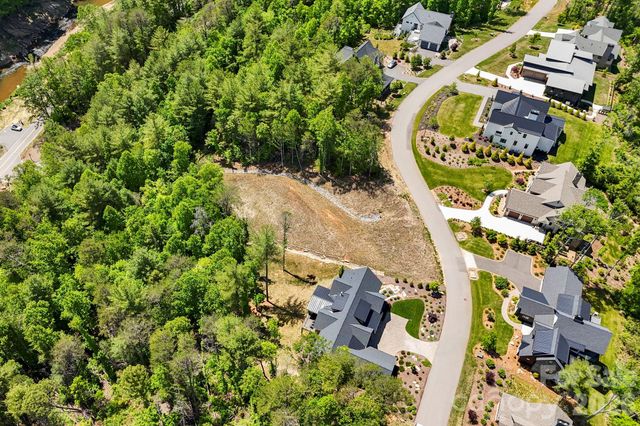 151 Riverbend Forest Drive, Asheville, NC 28805