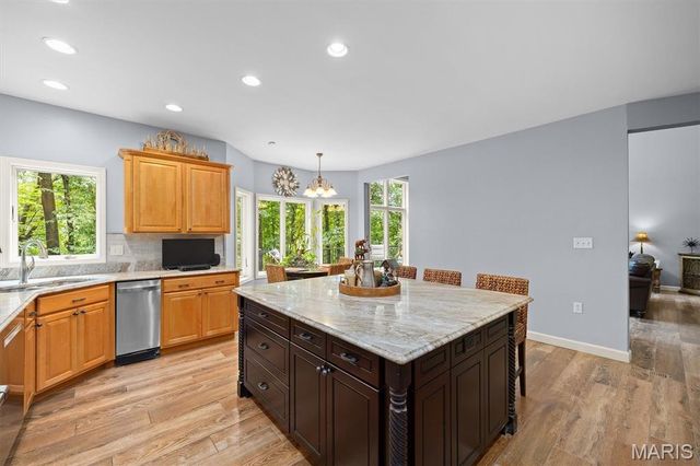 694 Pleasant Ridge Road, Fairview Heights, IL 62208