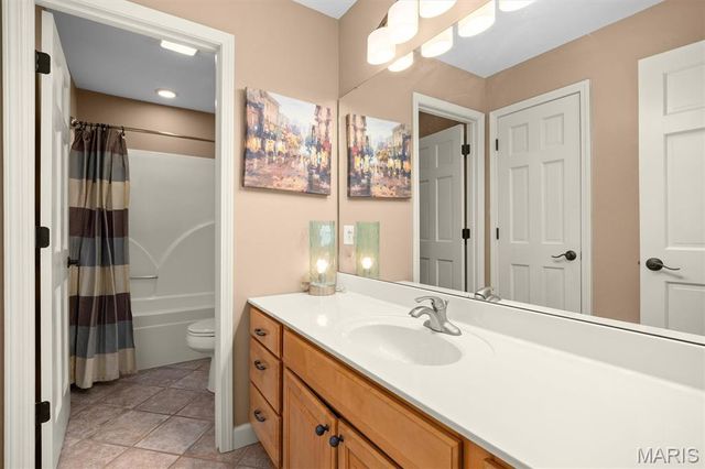 694 Pleasant Ridge Road, Fairview Heights, IL 62208