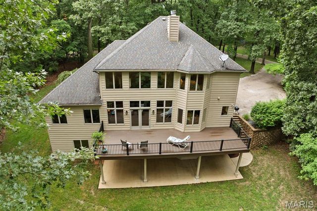 694 Pleasant Ridge Road, Fairview Heights, IL 62208