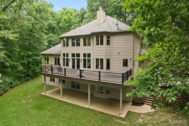 694 Pleasant Ridge Road, Fairview Heights, IL 62208