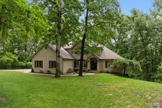 694 Pleasant Ridge Road, Fairview Heights, IL 62208
