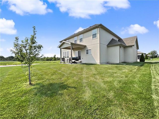 416 SW Nelson Drive, Blue Springs, MO 64014