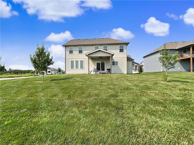 416 SW Nelson Drive, Blue Springs, MO 64014