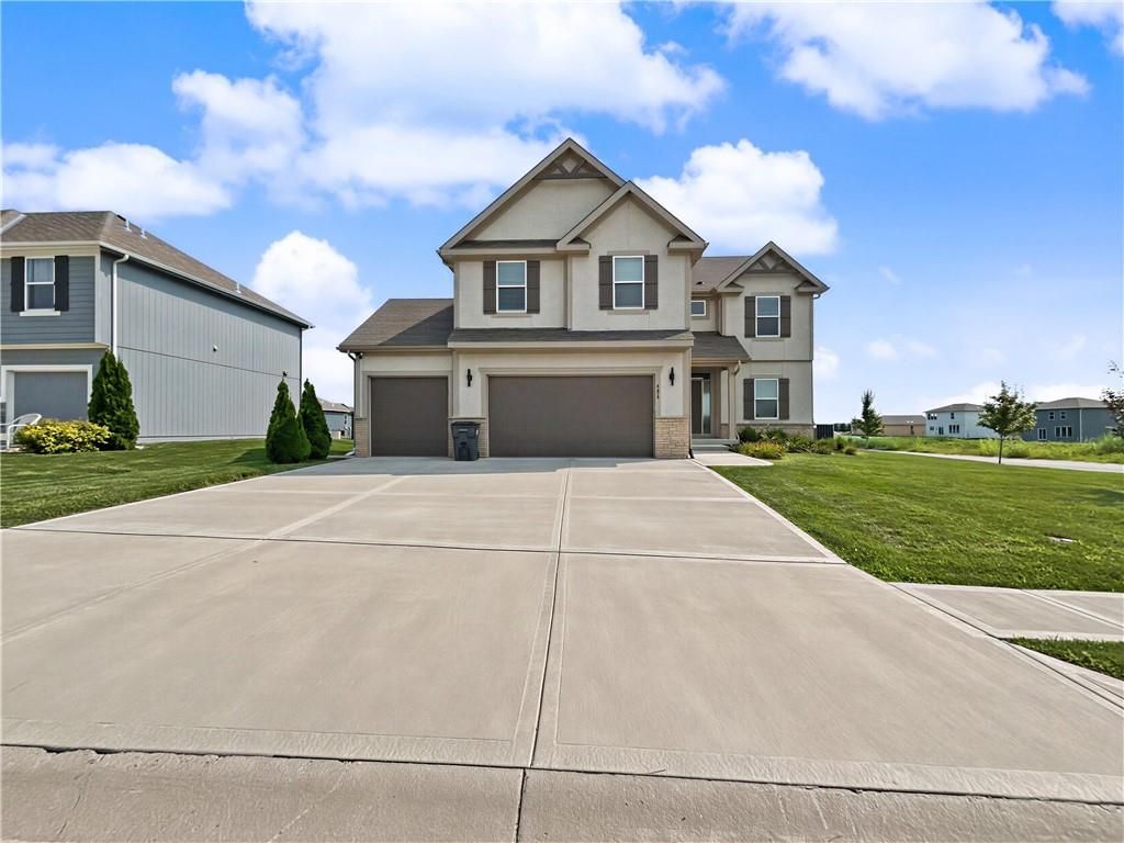 416 SW Nelson Drive, Blue Springs, MO 64014