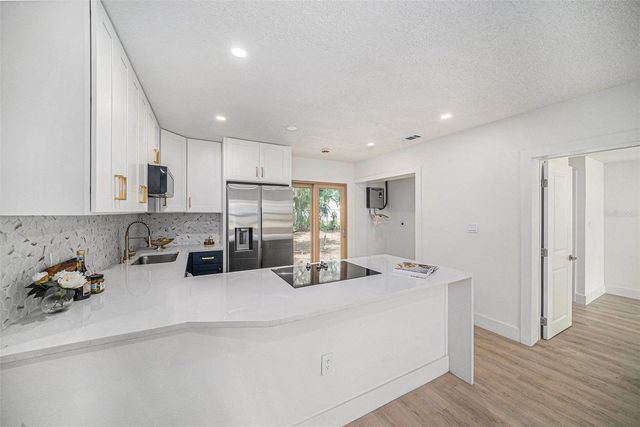 3812 W ROGERS AVENUE, Tampa, FL 33611
