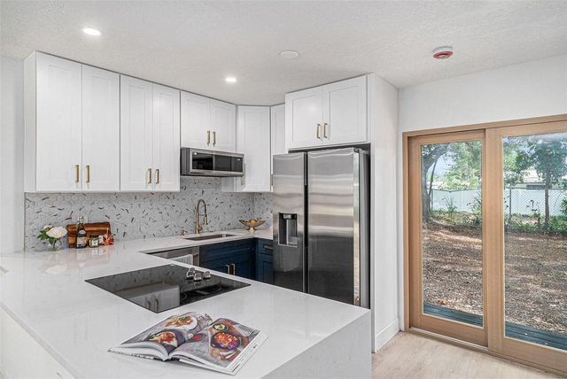 3812 W ROGERS AVENUE, Tampa, FL 33611