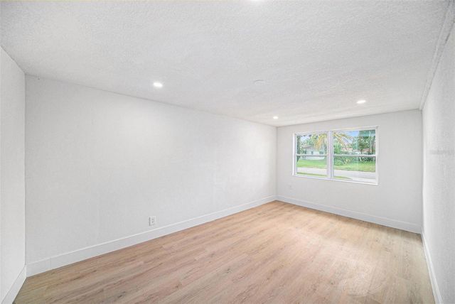 3812 W ROGERS AVENUE, Tampa, FL 33611