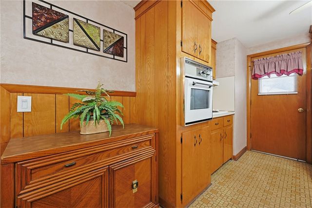 290 Stony Acre Drive, Cranston, RI 02920