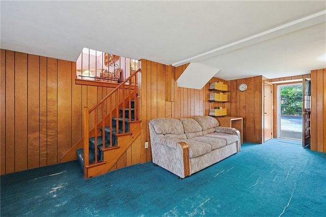 290 Stony Acre Drive, Cranston, RI 02920