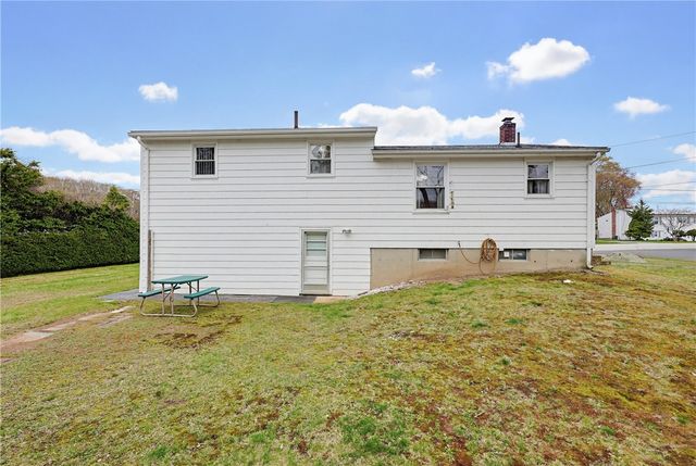 290 Stony Acre Drive, Cranston, RI 02920
