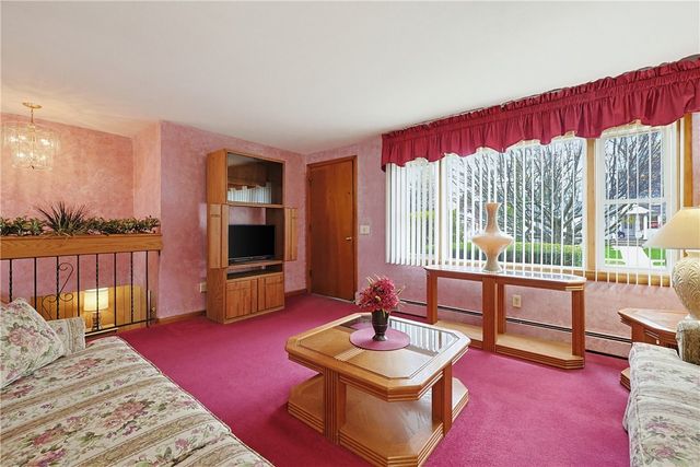 290 Stony Acre Drive, Cranston, RI 02920