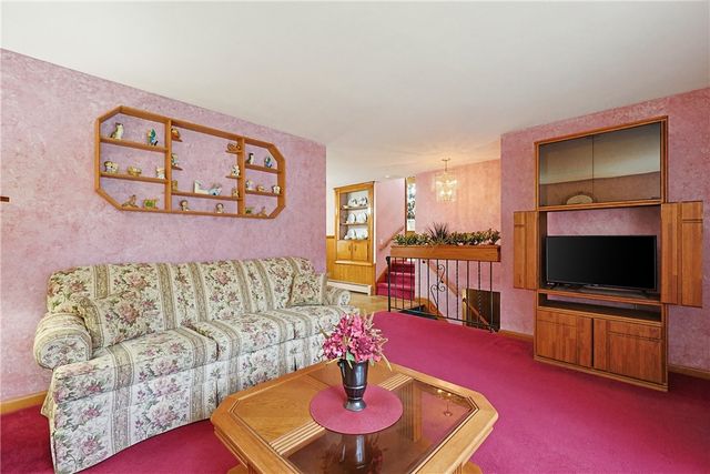 290 Stony Acre Drive, Cranston, RI 02920