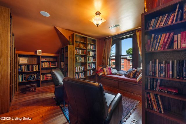 2020 Bonnycastle Ave, Louisville, KY 40205