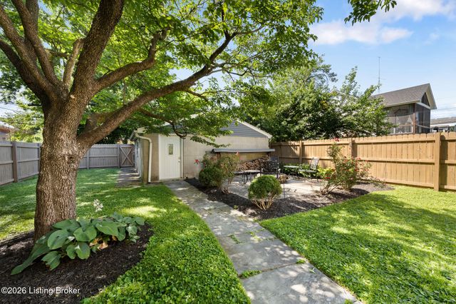 2020 Bonnycastle Ave, Louisville, KY 40205
