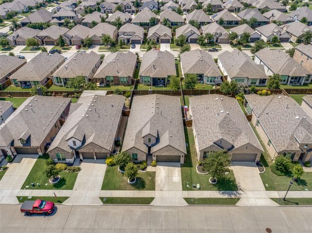 1637 Snowdrop Drive, Celina, TX 75078