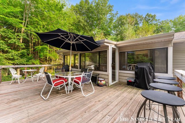 17445 W Spring Lake Road, Spring Lake, MI 49456