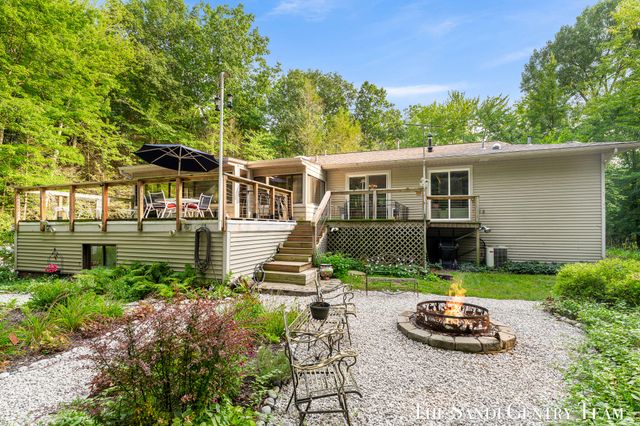 17445 W Spring Lake Road, Spring Lake, MI 49456