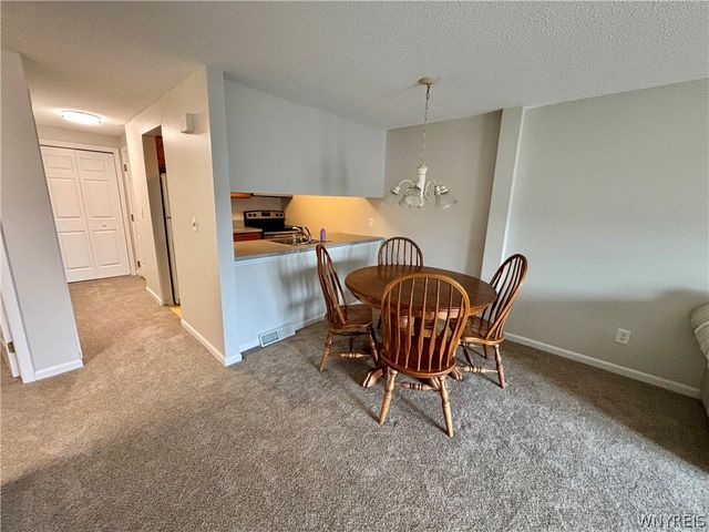 7 Tralee Ter, Amherst, NY 14051