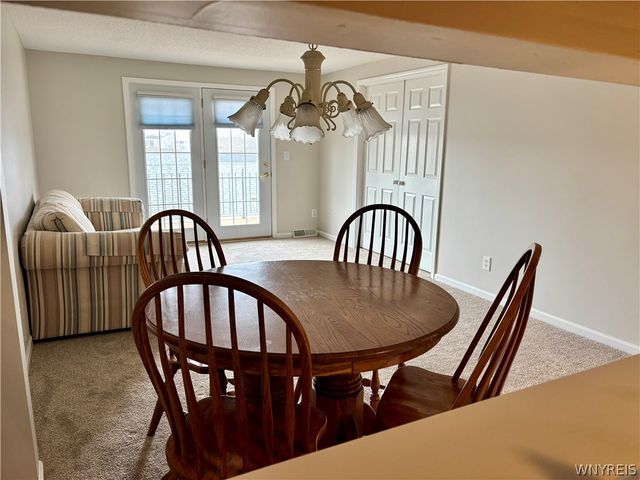 7 Tralee Ter, Amherst, NY 14051