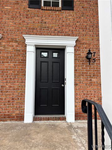 7 Tralee Ter, Amherst, NY 14051