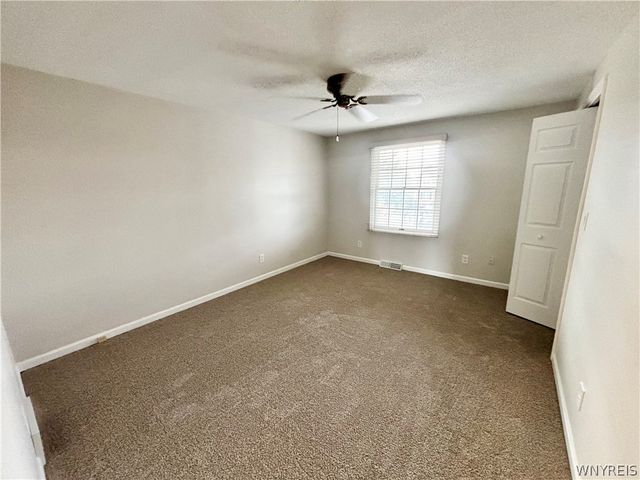 7 Tralee Ter, Amherst, NY 14051