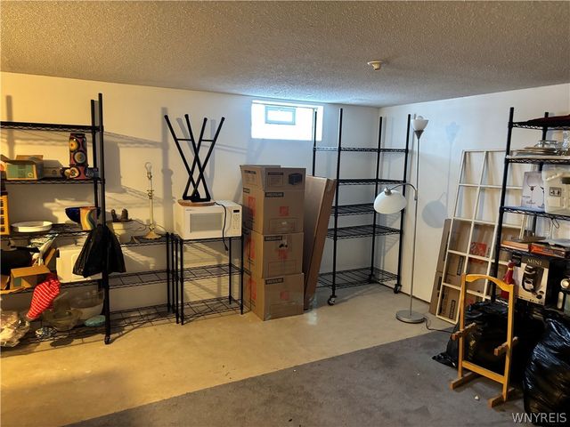 7 Tralee Ter, Amherst, NY 14051