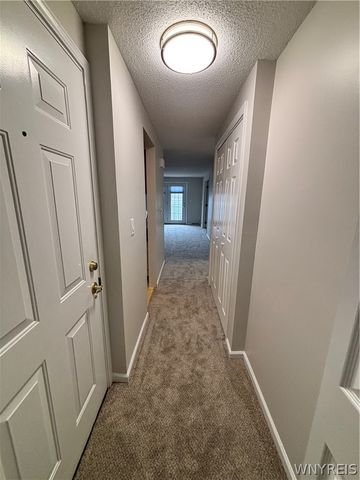 7 Tralee Ter, Amherst, NY 14051