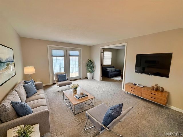 7 Tralee Ter, Amherst, NY 14051