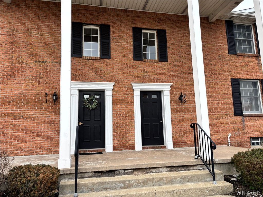 7 Tralee Ter, Amherst, NY 14051