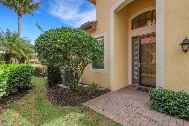 9524 Isla Bella CIR, Bonita Springs, FL 34135