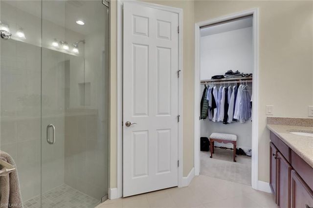 9524 Isla Bella CIR, Bonita Springs, FL 34135