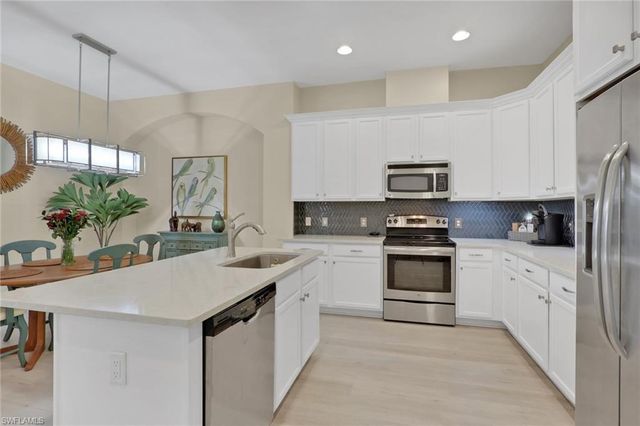 9524 Isla Bella CIR, Bonita Springs, FL 34135