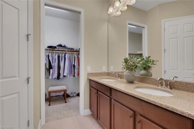 9524 Isla Bella CIR, Bonita Springs, FL 34135