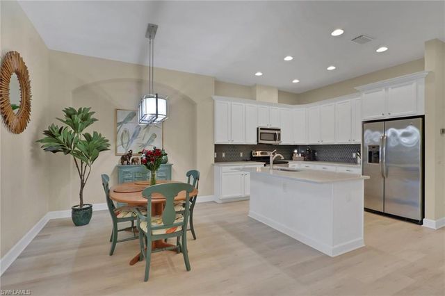 9524 Isla Bella CIR, Bonita Springs, FL 34135