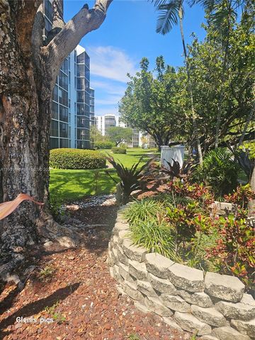 20400 W Country Club Dr 601, Aventura, FL 33180