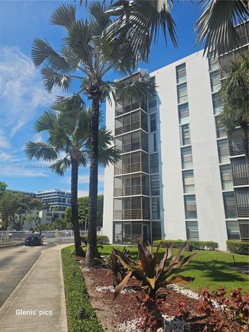 20400 W Country Club Dr 601, Aventura, FL 33180