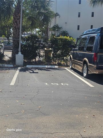 20400 W Country Club Dr 601, Aventura, FL 33180