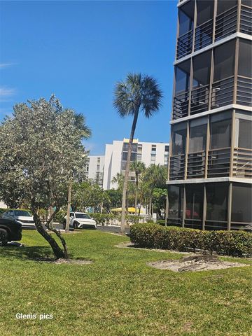 20400 W Country Club Dr 601, Aventura, FL 33180