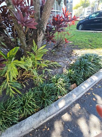 20400 W Country Club Dr 601, Aventura, FL 33180