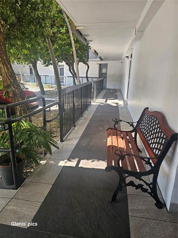 20400 W Country Club Dr 601, Aventura, FL 33180