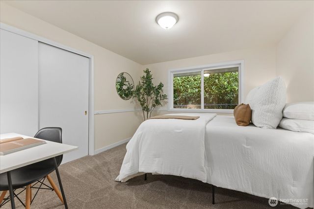 221 8th Avenue W, Kirkland, WA 98033