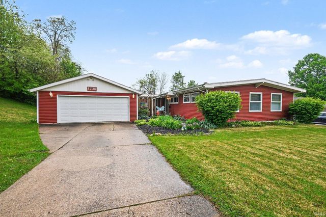 1730 Ridgedale Road, South Bend, IN 46614