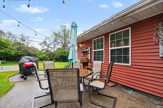 1730 Ridgedale Road, South Bend, IN 46614